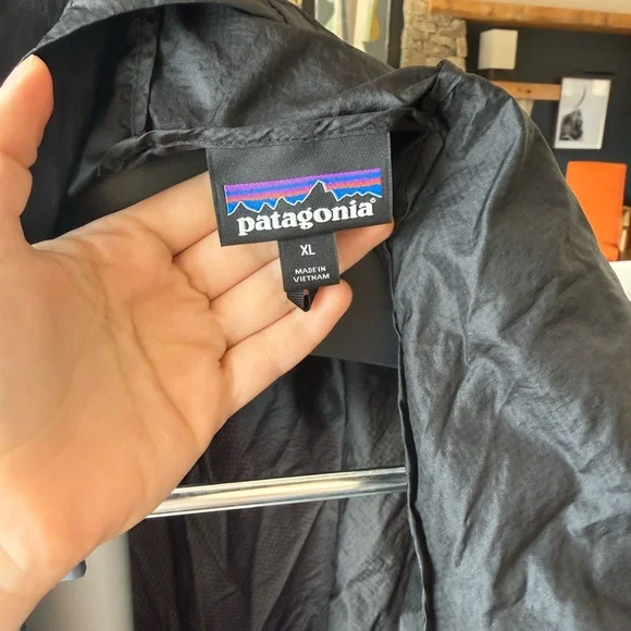 Patagonia Men's Houdini windbreaker Jacket - Picture 3 of 3